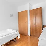 - Konferencni Apartament