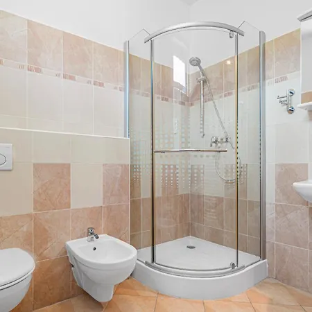 - Konferencni Apartman